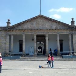 Instituto Cultural Cabañas - Vista exterior del hospicio. Entrada principal.