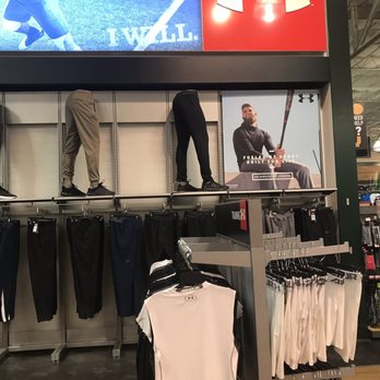 DICK'S Sporting Goods - Casual sport clothes - Sporting Goods Near Me - Tallahassee, Florida DICK'S Sporting Goods - Casual sport clothes - Sporting Goods Near Me - Tallahassee, Florida