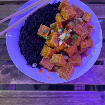 Chowology: Asian Kitchen - H5. General Mafia Tofu Tofu w/Black Rice - Asian Fusion Near Me - Pembroke Pines, Florida