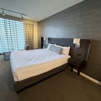 Handlery Union Square Hotel - King size bed - Hotels Near Me - San Francisco, California Handlery Union Square Hotel - King size bed - Hotels Near Me - San Francisco, California