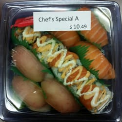 Sushi Niwa - One of the many Chef's Special assortments.