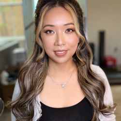 Tammy Makeup Artist - Glowy makeup and hairstyle