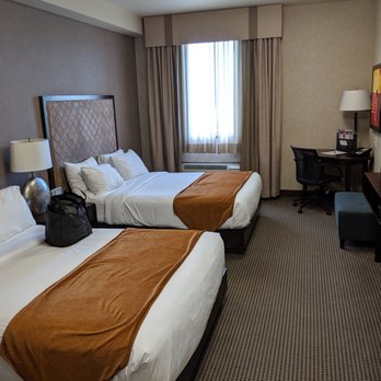 Acclaim Hotel Calgary Airport - Hotels Near Me - Calgary, Alberta