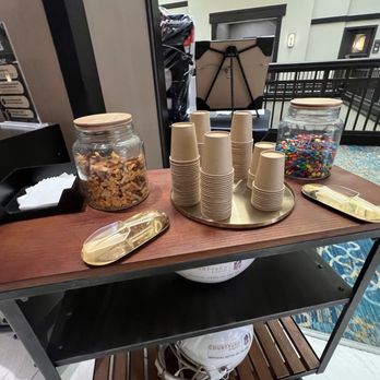 Courtyard by Marriott Denver Downtown - Lobby Snacks - Hotels Near Me - Denver, Colorado