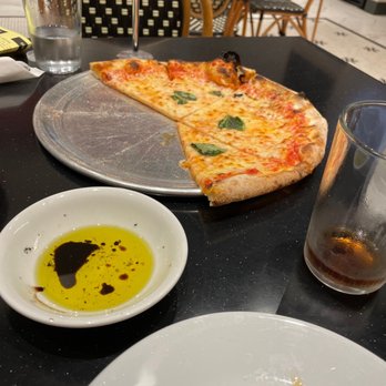 I Tre Mori - Pizza Margherita - Pizza Near Me - Indianapolis, Indiana