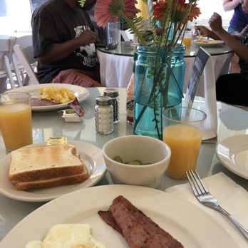 Creole Gardens - Eggs with Turkey Bacon - Bed & Breakfast Near Me - New Orleans, Louisiana Creole Gardens - Eggs with Turkey Bacon - Bed & Breakfast Near Me - New Orleans, Louisiana