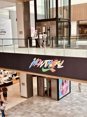 Montreal Eaton Centre by null