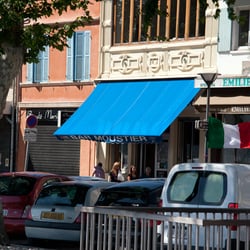 Bar Moustier