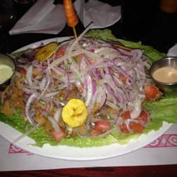 El Jibaro - Calmars frits et yuka, salade d'oignons!