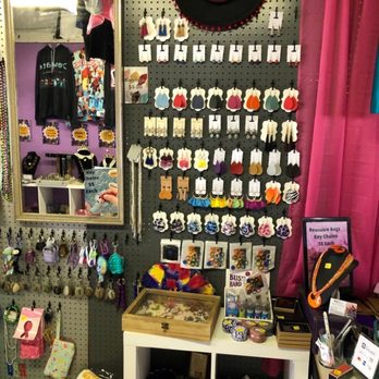 Bussey's Flea Market - Vendor booth keychains earrings cats vintage jewelry etc. - Flea Markets Near Me - Schertz, Texas Bussey's Flea Market - Vendor booth keychains earrings cats vintage jewelry etc. - Flea Markets Near Me - Schertz, Texas