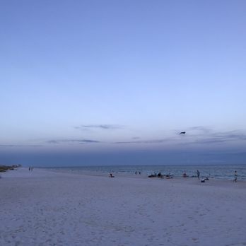 Opal Beach - Opal beach during the violet hour, majestic. - Beaches Near Me - Pensacola Beach, Florida