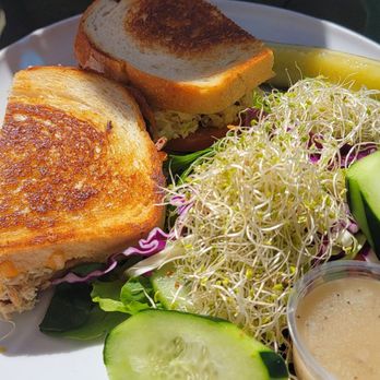 Honey's Bistro - Tuna Melt with Salad - Breakfast & Brunch Near Me - Encinitas, California