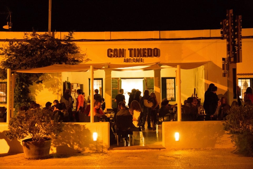 Can Tixedo - Art Café