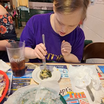 Capt's Table - Seafood Near Me - Panama City, Florida