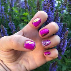 Foxy Nails - By Van
