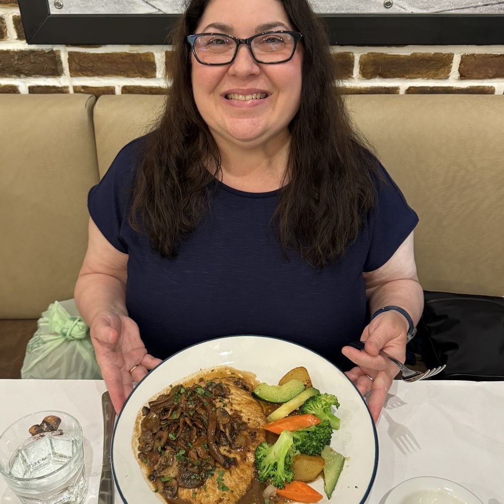 Cafe Dolce Vita - Pollo Marsala - Italian Near Me - Gilroy, California