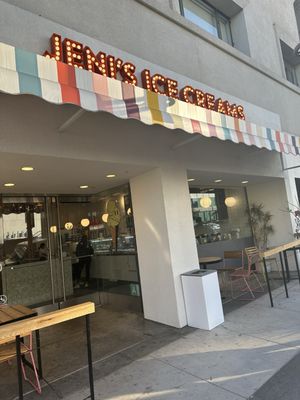 Jeni's Splendid Ice Creams by null