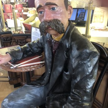 Café Central - Cool art guy - Cafes Near Me - Vienna, 9 Café Central - Cool art guy - Cafes Near Me - Vienna, 9
