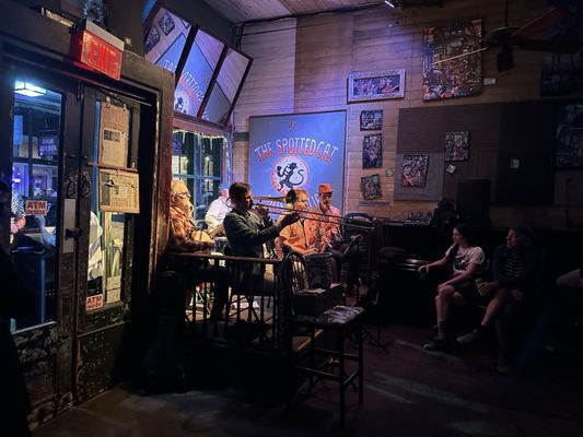 Frenchmen St by null