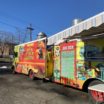 Tacos El Azteca - Truck - Mexican Near Me - Norwalk, Connecticut Tacos El Azteca - Truck - Mexican Near Me - Norwalk, Connecticut