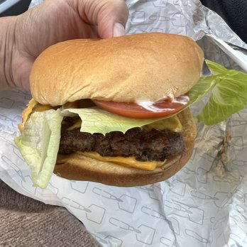 Wendy's - This burger was impressive! - Fast Food Near Me - Chico, California Wendy's - This burger was impressive! - Fast Food Near Me - Chico, California