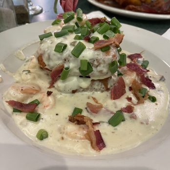 Metro Diner - Charleston Shrimp & Grits - American Near Me - Altamonte Springs, Florida Metro Diner - Charleston Shrimp & Grits - American Near Me - Altamonte Springs, Florida