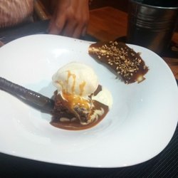 Meatina Brasserie - Brownie and ice cream.