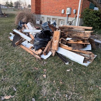Junk Medic - Junk Removal & Hauling Near Me - Cottleville, Missouri Junk Medic - Junk Removal & Hauling Near Me - Cottleville, Missouri