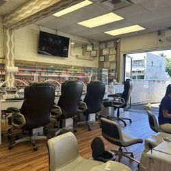 Bee Nail Salon & Spa