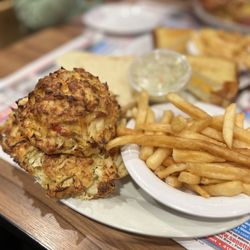 Box Hill Crab Cakes - The 8 oz Crab Cake Sandwich