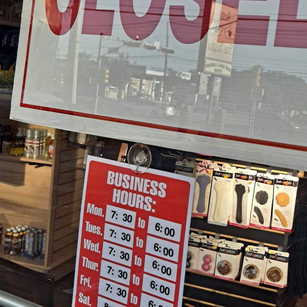 Austin Shoe Hospital - Does and business card I was given have different store hours for Saturday. - Shoe Repair Near Me - Austin, Texas Austin Shoe Hospital - Does and business card I was given have different store hours for Saturday. - Shoe Repair Near Me - Austin, Texas