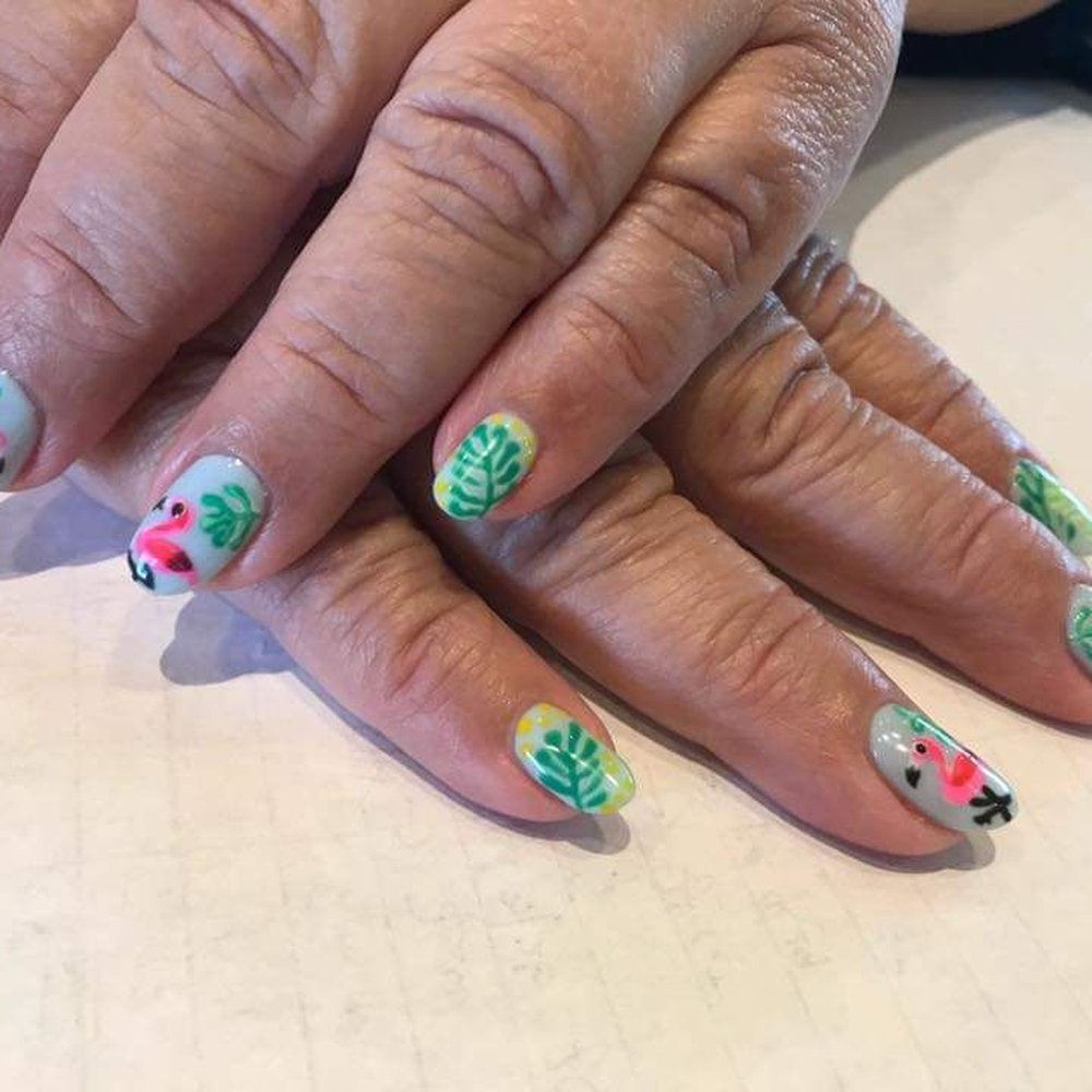 Beautiful and creative artistry with custom nail designs Beautiful and creative artistry with custom nail designs
