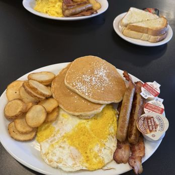 Uptown Grill - Breakfast & Brunch Near Me - Guelph, Ontario Uptown Grill - Breakfast & Brunch Near Me - Guelph, Ontario