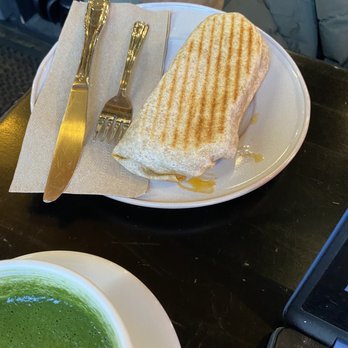 Café Saint-Henri - a sandwich and a bowl of soup - Coffee Roasteries Near Me - Montreal, Quebec