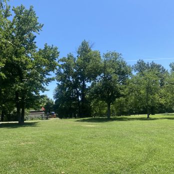 Warwick Park - Parks Near Me - St. Matthews, Kentucky