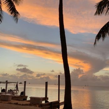 La Jolla Resort - View from their "beach" area. There are plenty of chairs and hammocks for guests. - Hotels Near Me - Islamorada, Florida La Jolla Resort - View from their "beach" area. There are plenty of chairs and hammocks for guests. - Hotels Near Me - Islamorada, Florida