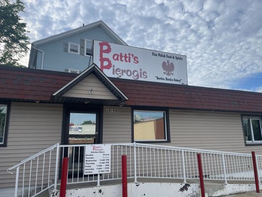 Patti's Pierogis by null
