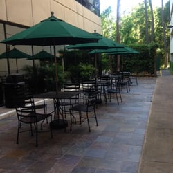 Little Cafe - The courtyard/outdoor dining area