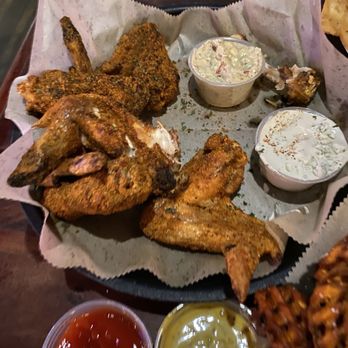 Foggy Mountain BrewPub - Chicken wings dry rub - Brewpubs Near Me - Asheville, North Carolina
