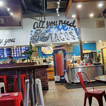 Que Onda Tacobar - Inside - Tacos Near Me - Vacaville, California Que Onda Tacobar - Inside - Tacos Near Me - Vacaville, California