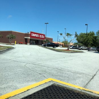 Staples - Largo - Shipping Centers Near Me - Largo, Florida