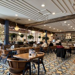 MADO - Yorkdale