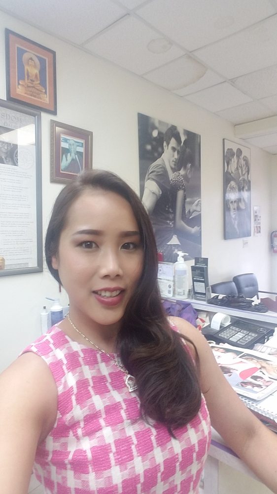 Hollywood Styles Logo