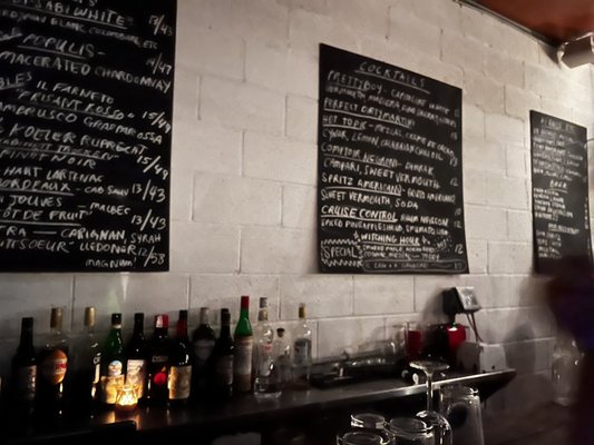 Le Comptoir du Vin by null