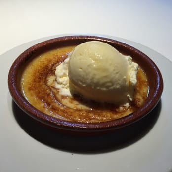 Dinho's - Cream with ice cream! It was very delicious!! - Steakhouses Near Me - São Paulo, SP