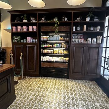 Alfred Coffee - Coffee & Tea Near Me - Studio City, California