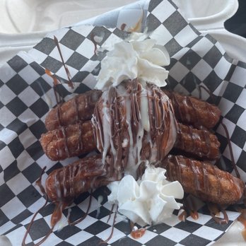 Churro Addict - Churro sundae with rocky road ice cream - Food Trucks Near Me - San Diego, California Churro Addict - Churro sundae with rocky road ice cream - Food Trucks Near Me - San Diego, California