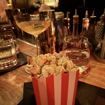 The Portrait Bar - World Famous Popcorn - Cocktail Bars Near Me - New York, New York