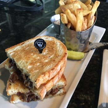 Topgolf - Brisket grilled cheese - Sports Bars Near Me - Alpharetta, Georgia Topgolf - Brisket grilled cheese - Sports Bars Near Me - Alpharetta, Georgia