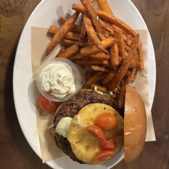 Bacoa - Cheesleader with no bacon and subbed beyond meat patty and ham fries - Burgers Near Me - Barcelona, B